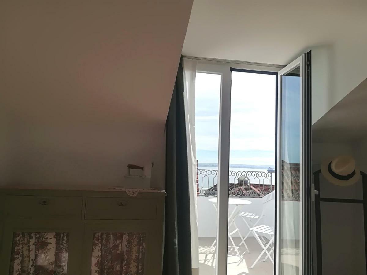 Little River View Triplex In Alfama Lissabon Exterior foto